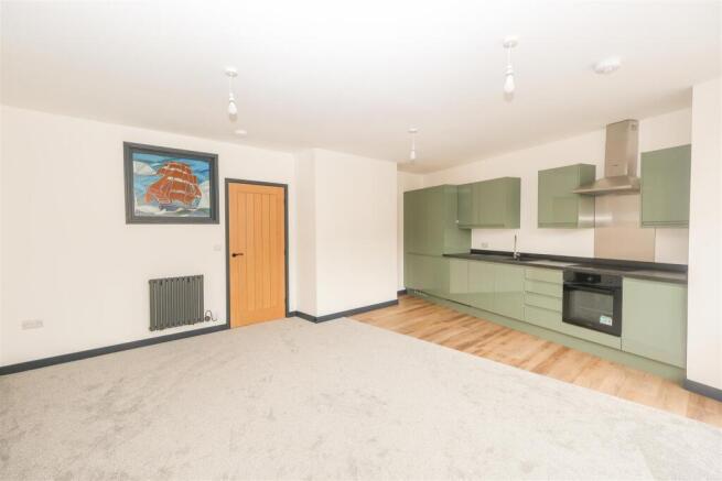 2 bed Apartment for sale Image 6