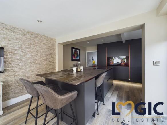 25 Havercroft Rise  (10)