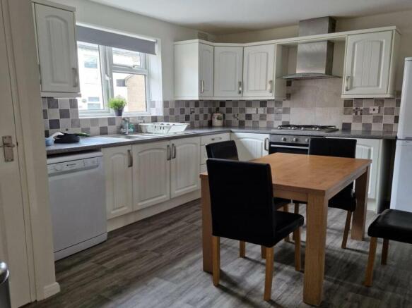 Kitchen (2)