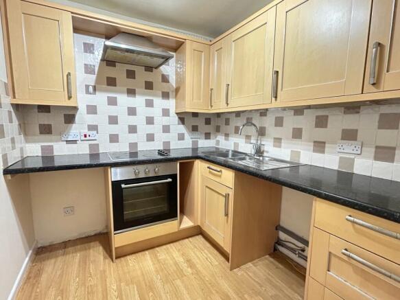 2 bed Apartment for sale Image 4