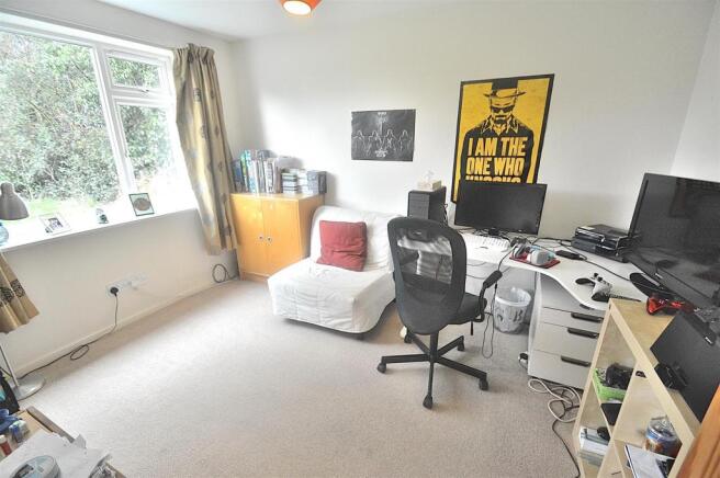 Sitting Room/Bedroom 5