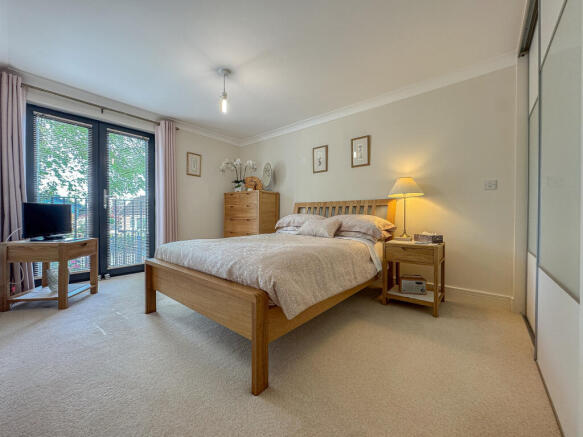 Bed 1 (2)