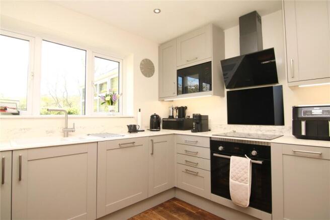 4 bed Detached for sale Image 6