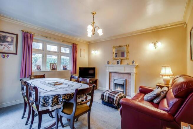4 bed Detached for sale Image 6