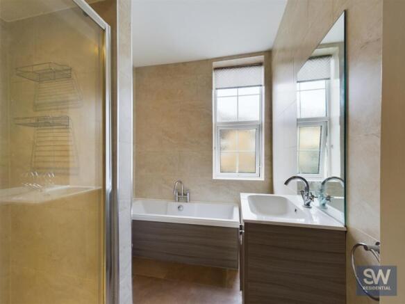 2 bed Apartment for sale Image 8