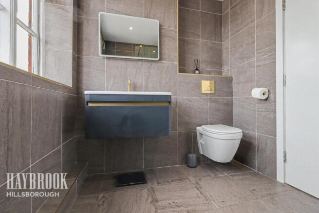 2 bed Apartment for sale Image 12
