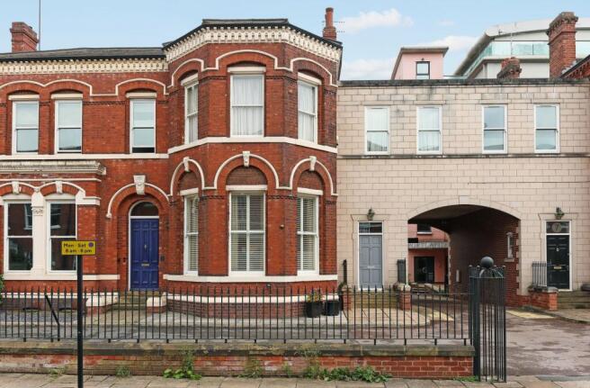 4 bed Semi-Detached for sale Image 10