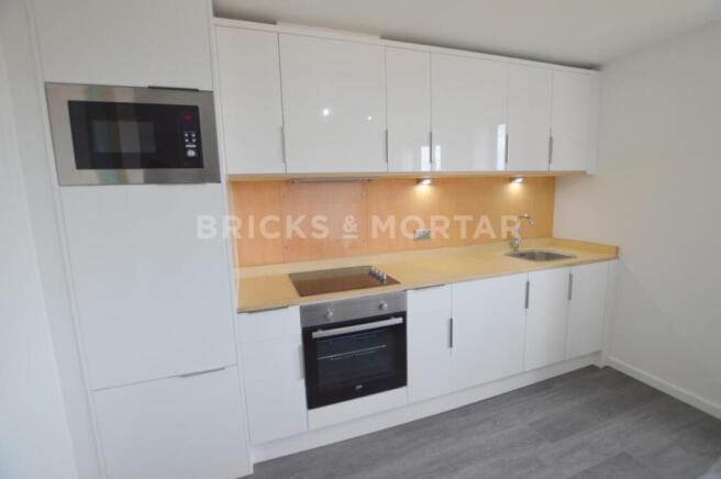 12 Heaton Bank Kitchen (002).jpg