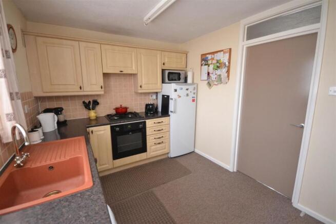 Kitchen 1.JPG