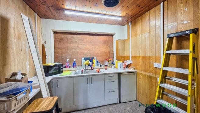 KITCHEN AREA