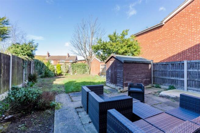 Rear Garde & Patio
