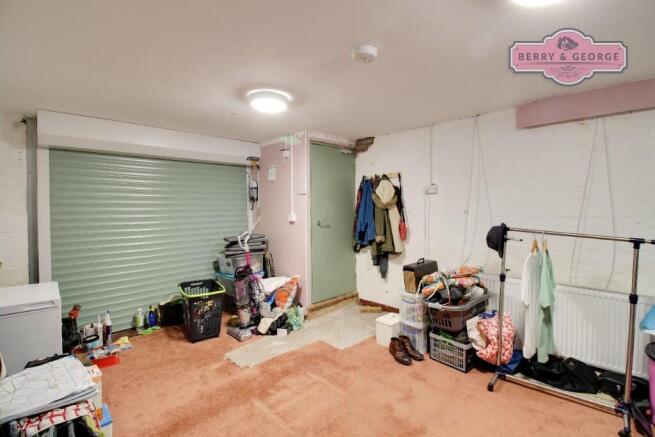 INTERNAL GARAGE