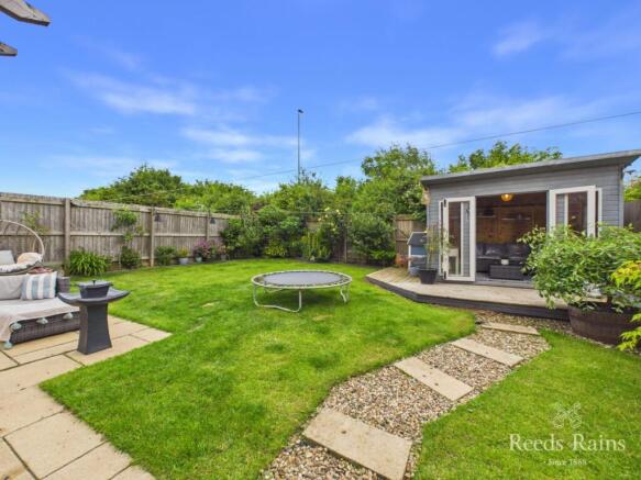 4 bed Detached for sale Image 6