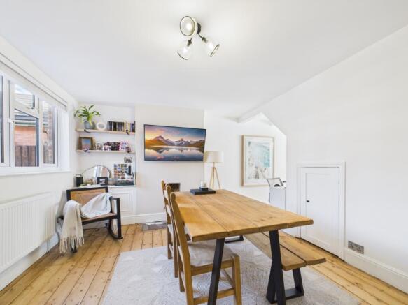 CAM01740G0-PR0450-STILL004