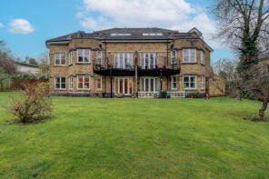 4, 255 Ashwood Mansions, Amersham Road, High Wycombe HP15 7AX