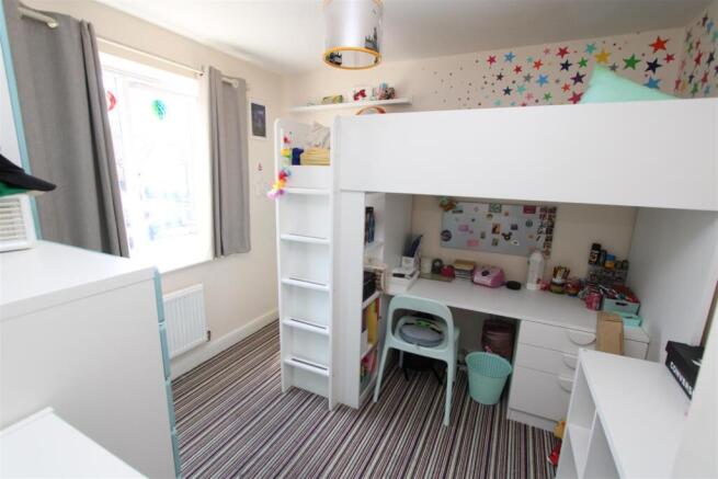 4 bed Semi-Detached for sale Image 12
