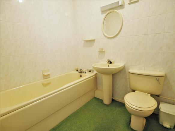 Bathroom 035