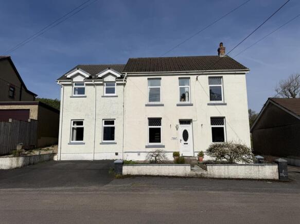 5-bed detached on Carmel, Llanelli, Carmarthenshire., £270,000
