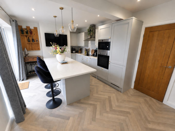 Kitchen - clear .png