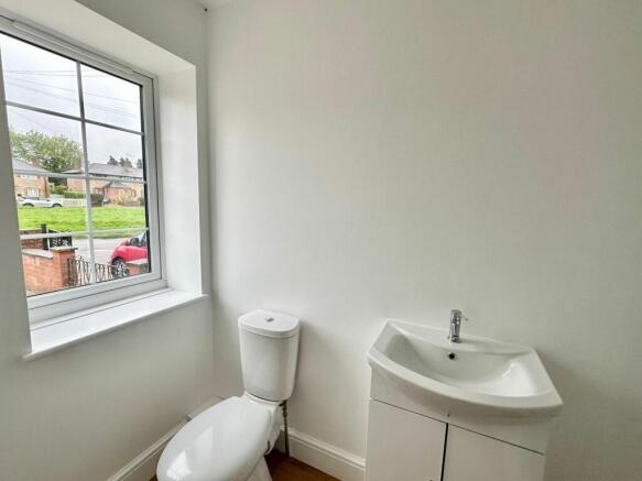 Guest Cloakroom/Shower Room