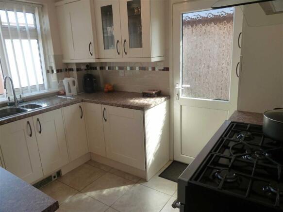 RE-FITTED KITCHEN