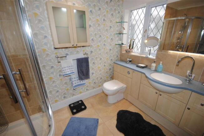 SHOWER ROOM