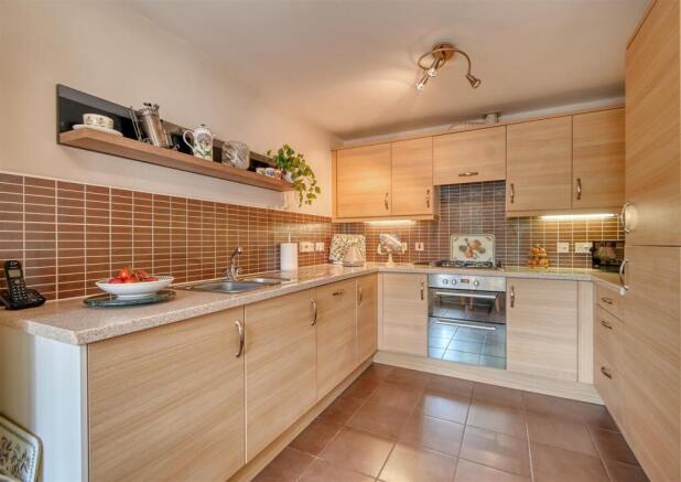 55 Rastrick Close-04.jpg