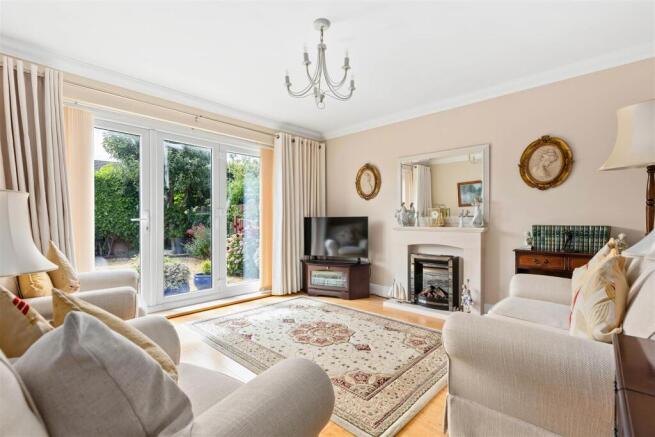 Kingsway Gardens, Stotfold SG5 4EU photo 4