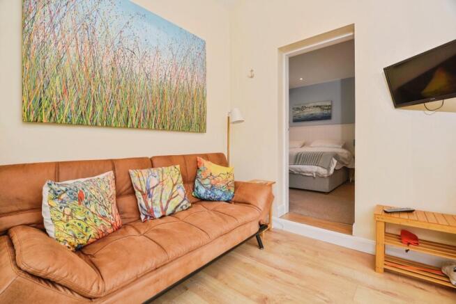 4 bed Detached for sale Image 9