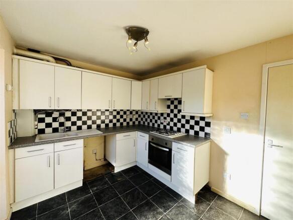 2 bed Terraced for sale Image 8