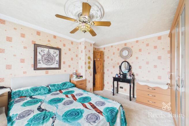 3 bed Semi-Detached for sale Image 10