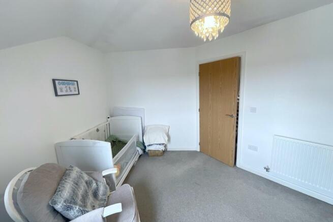 2 bed Flat for sale Image 12