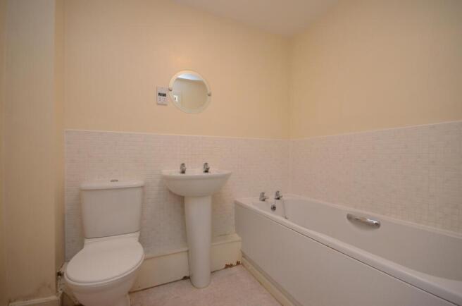 2 bed Flat to rent Image 8