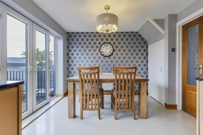 3 bed Semi-Detached for sale Image 7