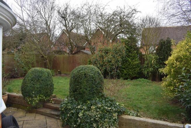 11 Conway Drive Garden.jpg