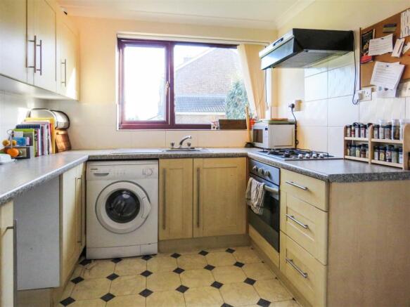 Kitchen 1.JPG