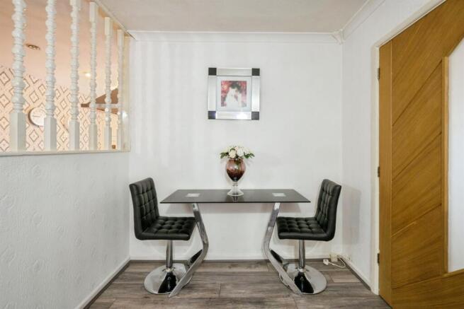 3 bed Semi-Detached Bungalow for sale Image 7