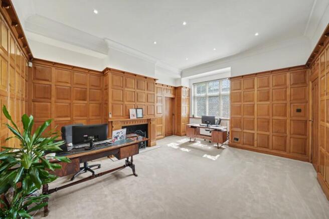 THE OAK ROOM