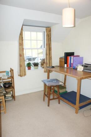 bedroom 2  (Main)