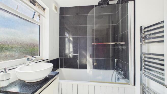 3 bed Semi-Detached for sale Image 10