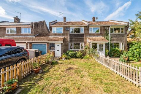 Northover Close, Piddletrenthide, Dorchester