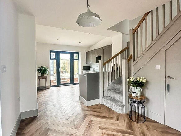 1 bed Detached for sale Image 4