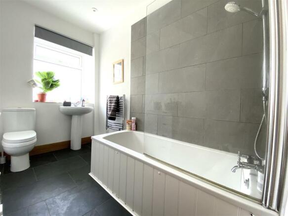 En Suite Bathroom