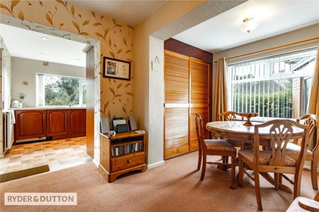 3 bed Semi-Detached for sale Image 11