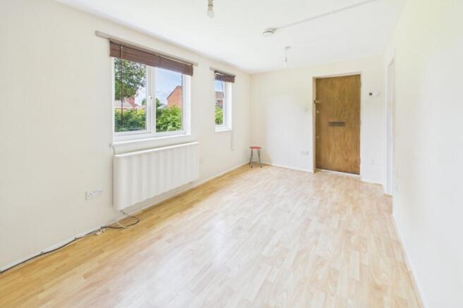 Living/Bedroom Area