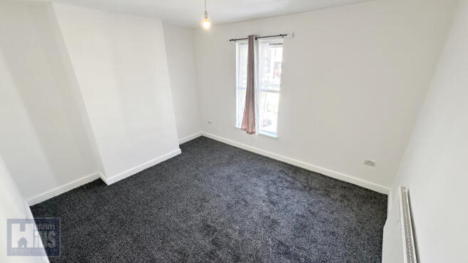 3 bed Terraced to rent Image 7