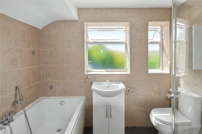4 bed Detached for sale Image 12
