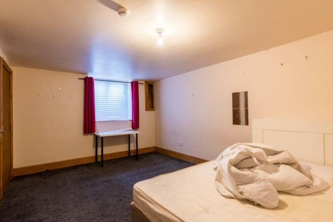 7 bed Terraced to rent Image 11