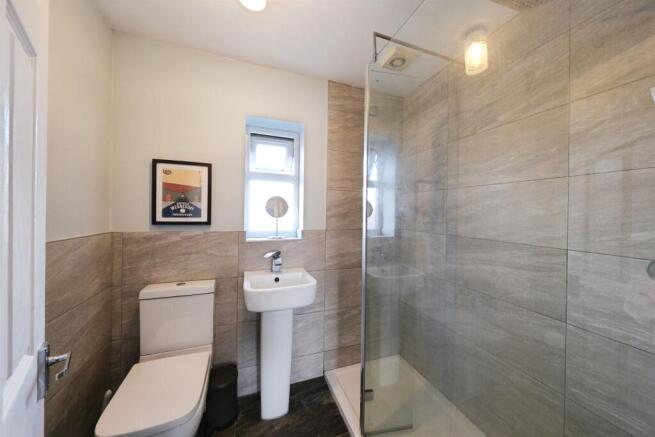 4 bed Semi-Detached for sale Image 12