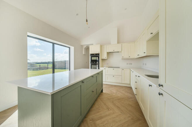 1431033-12-69c3ba...